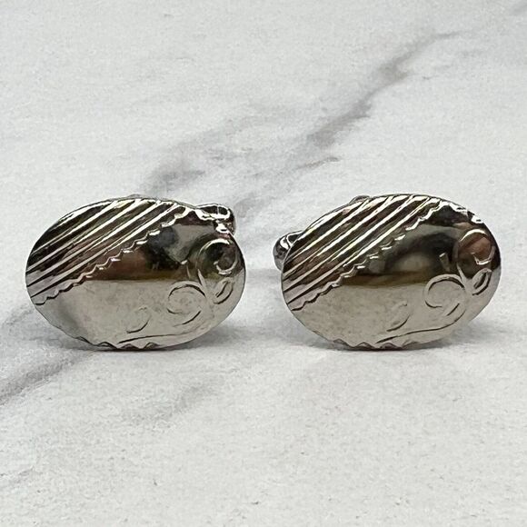Vintage Silver Tone Engraved Vine Oval Cufflinks - Picture 1 of 5